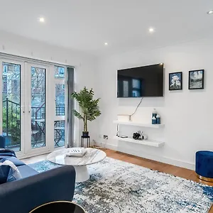  Apartment Chic 3 Bed Near Bridge With Balcony